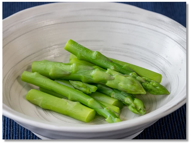 アスパラガスの温野菜